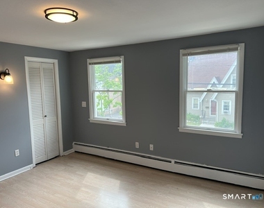 16 Harriet Street - Photo Thumbnail 10