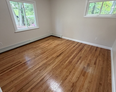 60 Mohegan Trail - Photo Thumbnail 18