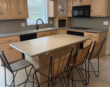 60 Mohegan Trail - Photo Thumbnail 9