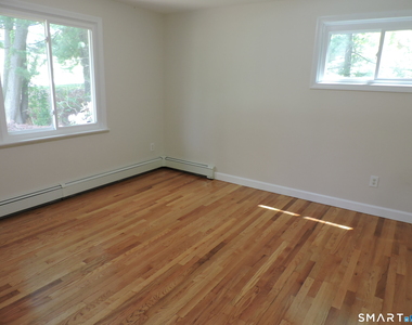 60 Mohegan Trail - Photo Thumbnail 14