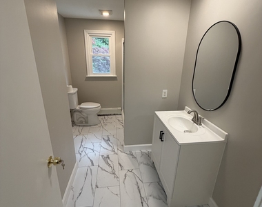 60 Mohegan Trail - Photo Thumbnail 16