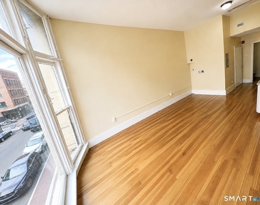 105 Bank Street - Photo Thumbnail 8