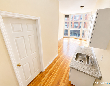 105 Bank Street - Photo Thumbnail 6