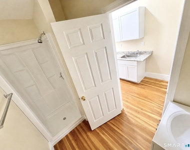 105 Bank Street - Photo Thumbnail 5