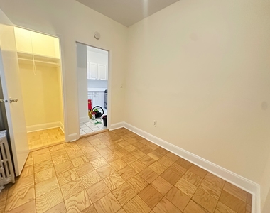 516 East 80th Street - Photo Thumbnail 2