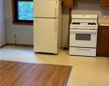 2114 Murray Ave - Photo Thumbnail 6