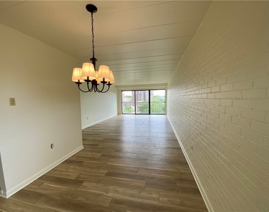 53 Academy Avenue - Photo Thumbnail 8