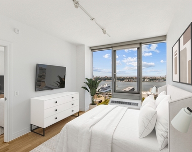 554 West 54th Street - Photo Thumbnail 6