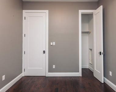 6080 Myrtle Ave - Photo Thumbnail 3