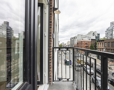899 Fulton St - Photo Thumbnail 3