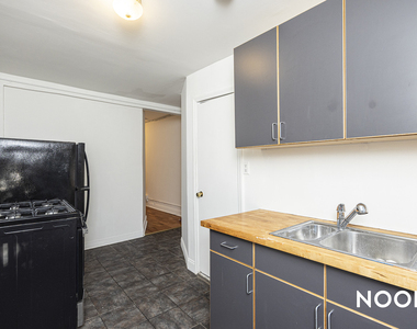 147 Starr St - Photo Thumbnail 15