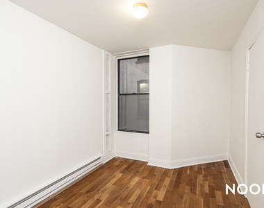 147 Starr St - Photo Thumbnail 4