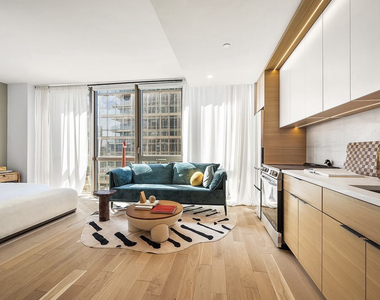395 Carroll Street - Photo Thumbnail 1