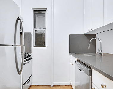 East 31st Street - Photo Thumbnail 1