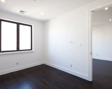 145 Rogers Avenue - Photo Thumbnail 4