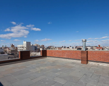 145 Rogers Avenue - Photo Thumbnail 6
