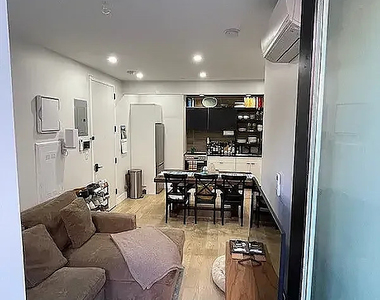 727 Dekalb Avenue - Photo Thumbnail 3