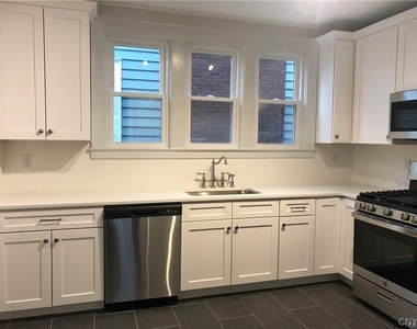 1815 James Street - Photo Thumbnail 7