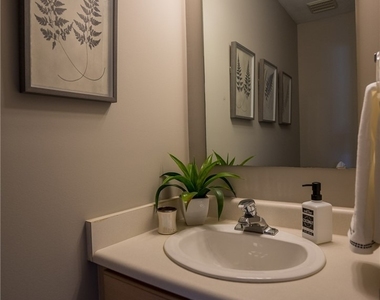 768 Royal Sunset Drive - Photo Thumbnail 13