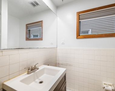845 Potomac Avenue - Photo Thumbnail 12