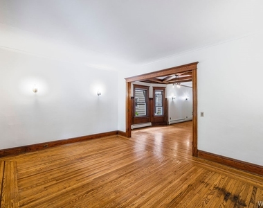 845 Potomac Avenue - Photo Thumbnail 4