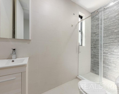 1647 Eighth Avenue - Photo Thumbnail 5