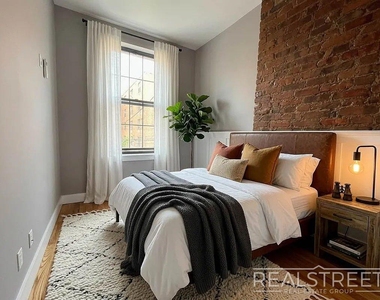 22 Catherine St - Photo Thumbnail 3