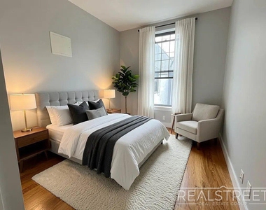 22 Catherine St - Photo Thumbnail 4