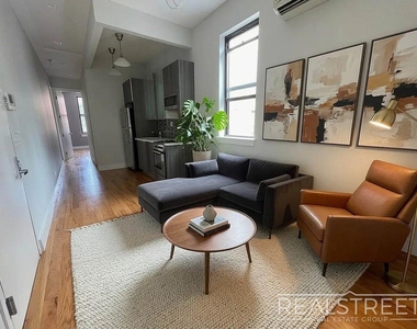 22 Catherine St - Photo Thumbnail 1