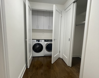East 56th Street - Photo Thumbnail 5