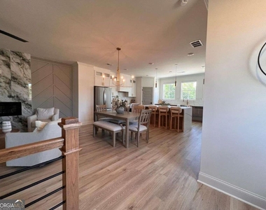 1365 Sydney Oaks Drive - Photo Thumbnail 12