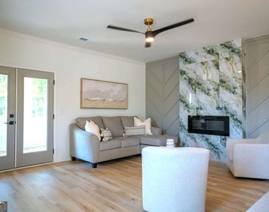 1365 Sydney Oaks Drive - Photo Thumbnail 3