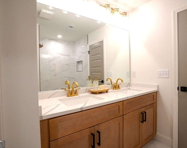 1365 Sydney Oaks Drive - Photo Thumbnail 19