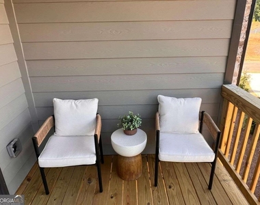 1365 Sydney Oaks Drive - Photo Thumbnail 9