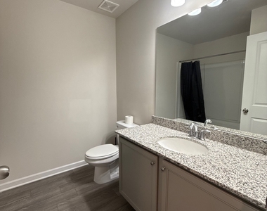 333 S Point Boulevard - Photo Thumbnail 14
