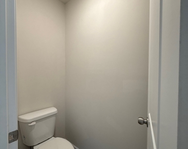 333 S Point Boulevard - Photo Thumbnail 9