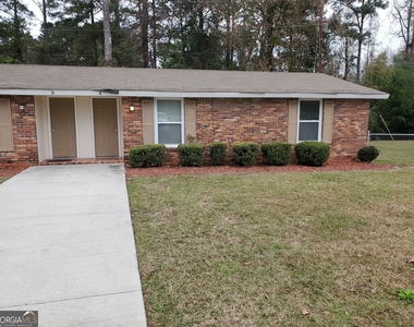 312 Crescent Drive - Photo Thumbnail 5