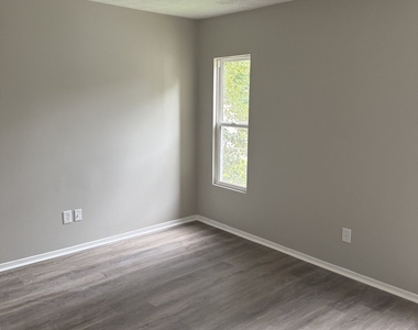 1297 Old Countryside Circle - Photo Thumbnail 9