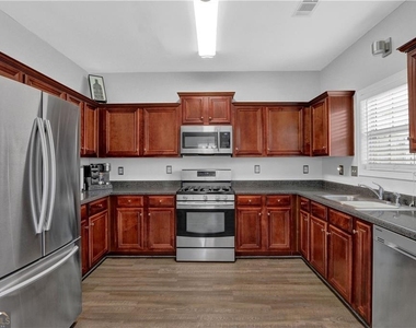 2145 Waterford Park Drive - Photo Thumbnail 18
