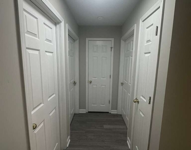 400 Stonehaven Circle - Photo Thumbnail 1