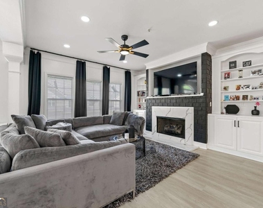 1501 Glen Ivy - Photo Thumbnail 4