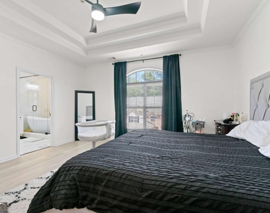 1501 Glen Ivy - Photo Thumbnail 11