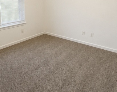 65 Waters Edge Way - Photo Thumbnail 15