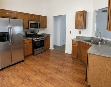 65 Waters Edge Way - Photo Thumbnail 3