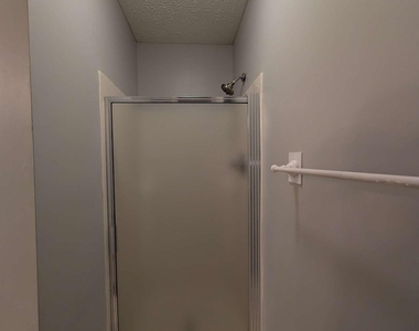 3004 Dogwood Lane - Photo Thumbnail 11