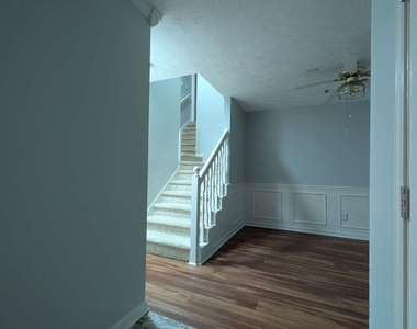 3004 Dogwood Lane - Photo Thumbnail 5