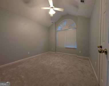 3004 Dogwood Lane - Photo Thumbnail 16