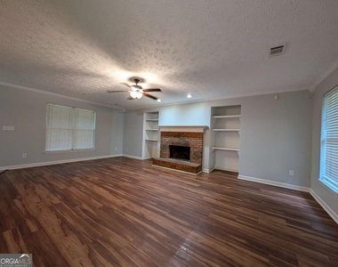 3004 Dogwood Lane - Photo Thumbnail 3