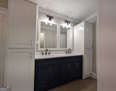 443 Cricket Ridge Court - Photo Thumbnail 11
