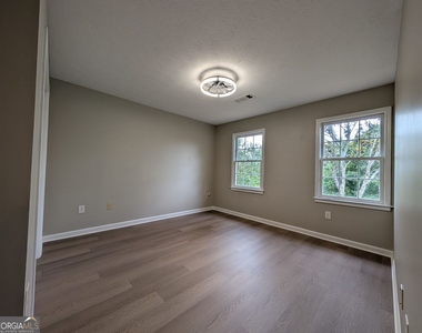 443 Cricket Ridge Court - Photo Thumbnail 15